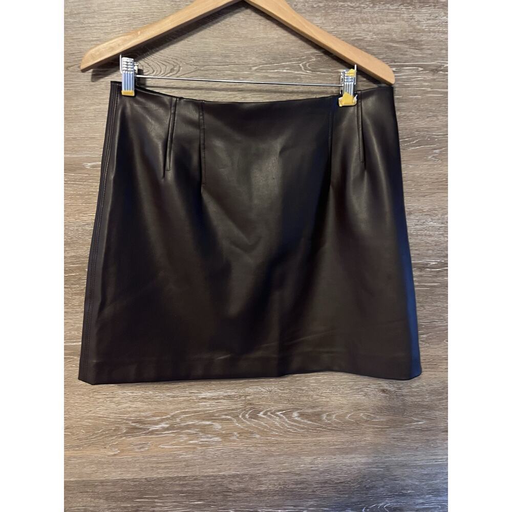 MM.LaFleur Black Faux Leather Midi Skirt
